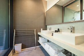 THE NINE STATES HOTEL KARATSU