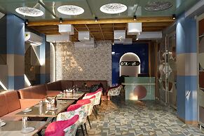 Aaditri Inn