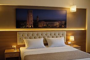 Lucid Otel