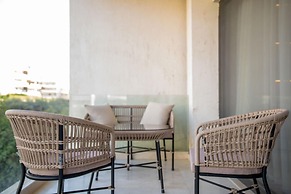 89B-106  Lake View Residence