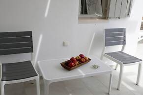Afroditi Studios & Villas