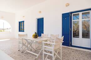 Afroditi Studios & Villas