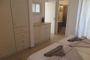 Afroditi Studios & Villas