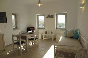 Afroditi Studios & Villas