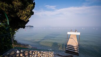 Specchio sul Lago