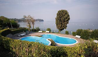 Specchio sul Lago