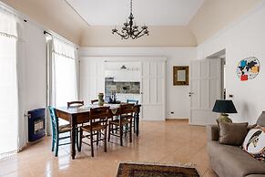 Torrekalsa Apartment by Wonderful Italy