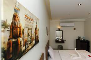 pyramids sun light view inn