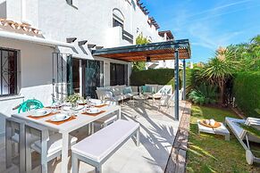 Genteel Home Guadalvillas