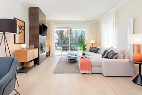 Genteel Home El Brillante