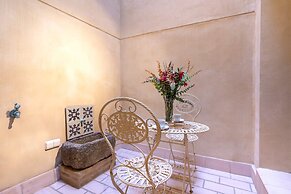Genteel Home Rodrigo Caro