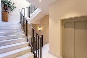 Genteel Home Rodrigo Caro