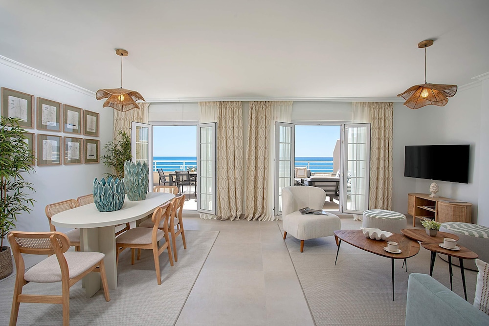 Genteel Home Los Corales Beach