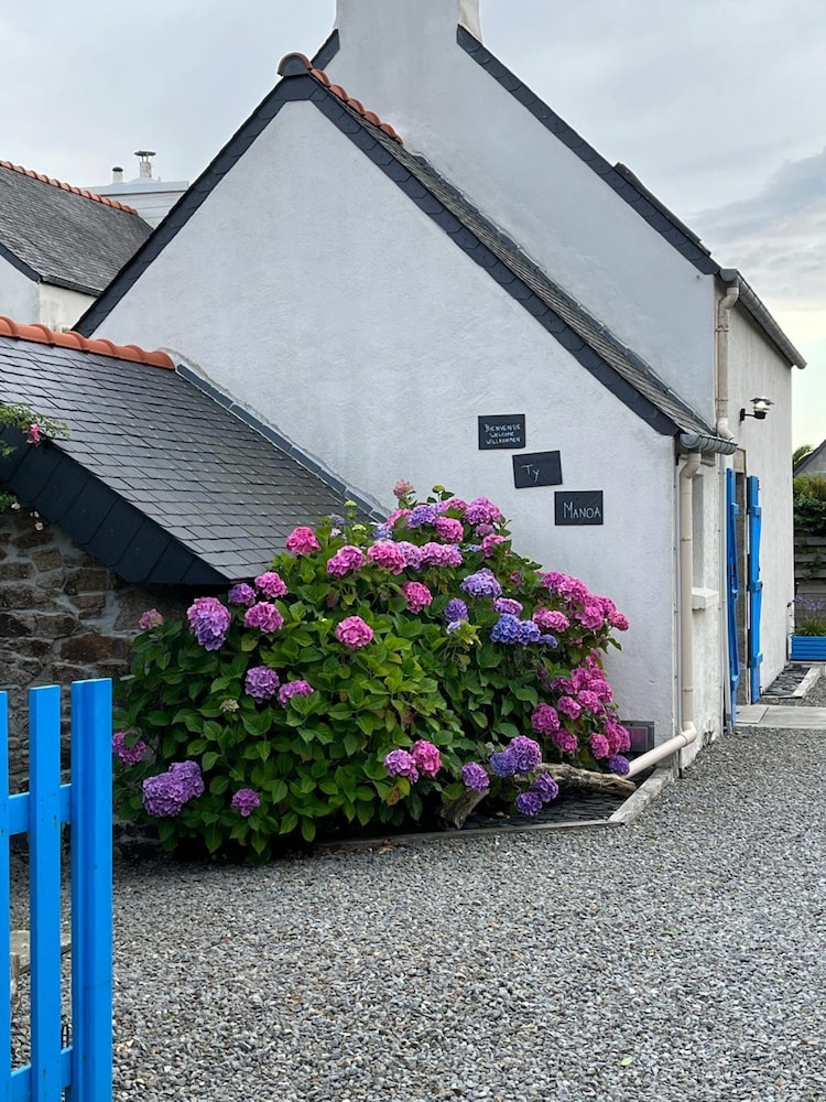 Pretty House 50m From the sea