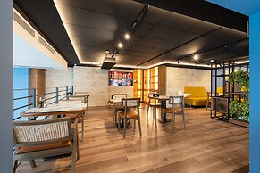 Hotel Invictus