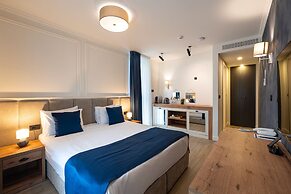 Hotel Invictus