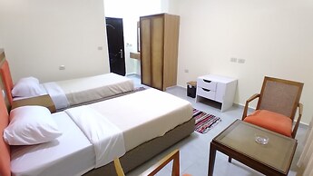 Summit Hotel
