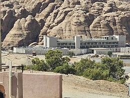 Summit Hotel