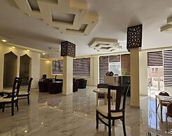 Summit Hotel