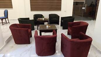 Summit Hotel