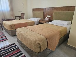 Summit Hotel