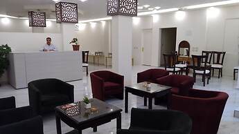 Summit Hotel