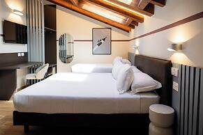 RossoVino Milano Boutique