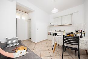 Kosmas Apartments