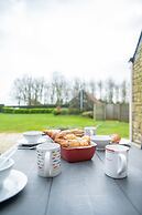 Pretty Rural Gite Near the Golf Course
