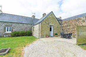 Pretty Rural Gite Near the Golf Course