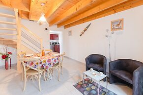 Pretty Rural Gite Near the Golf Course