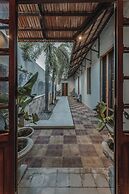 Casa Exclusiva Los Amigos, 4BDR by Cercana