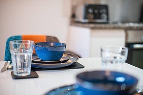 2br-sleeps6-wifi-smarttv-o2academy-ws87