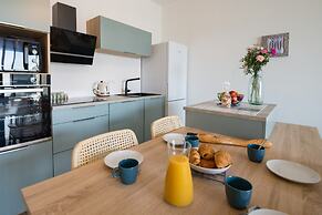 Beautiful Apartment With sea View