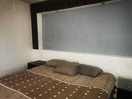 ROOMS & SUITES