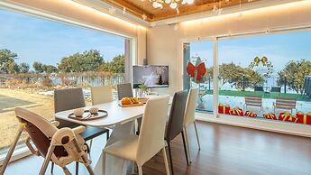 Yeosu La Rosa Private Pool Villa Pension
