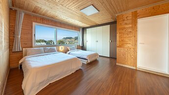 Yeosu La Rosa Private Pool Villa Pension