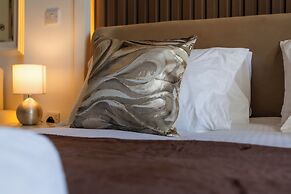 Dubaiashome - Luxury Special Stay