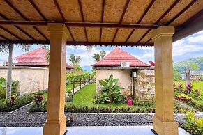 Villa Pastiny Santy Sidemen