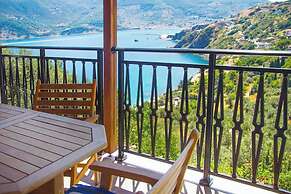 Villa Elena Glysteri