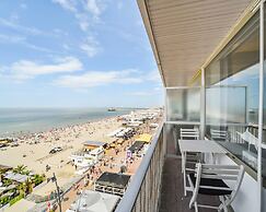 Modern 2-bedroom Flat With sea Views