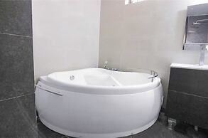 Hotel Viraj