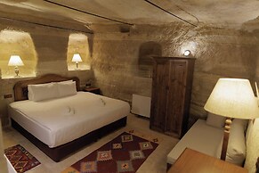 Memory Cave House