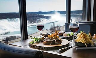 The Brock Niagara Falls Fallsview, Tapestry by Hilton