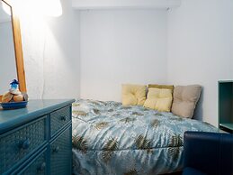 Stylish Seaside Stay in Agde