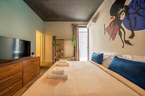 MOT Chic Haus