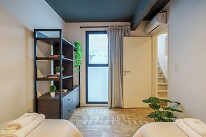 MOT Chic Haus