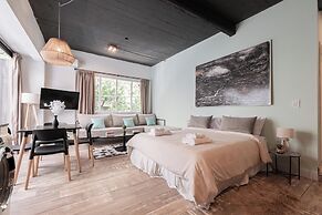 MOT Chic Haus