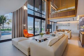 All Inclusive Luxury: Private Beachfront Paradise