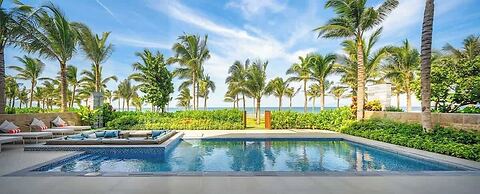 Golfers Paradise: Villa at World-class Course Edge